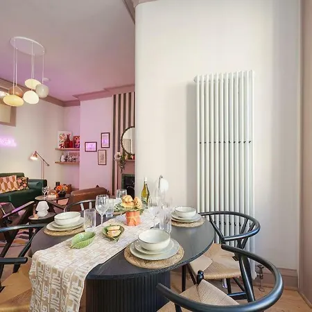 The Half Angel At The Bank Of England